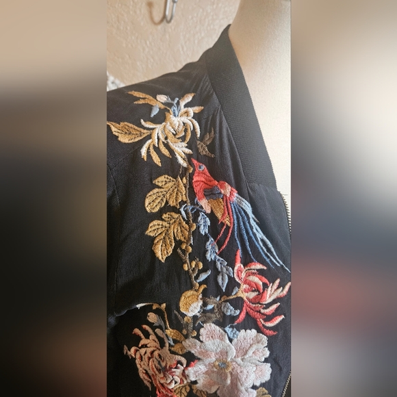 Johnny Was LA Vintage Silk Embroidered Bird Jacket Black Size Small - Picture 3 of 11